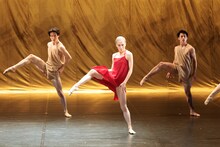 Noism0 + Noism1「ボレロ」より。（撮影：松橋晶子）