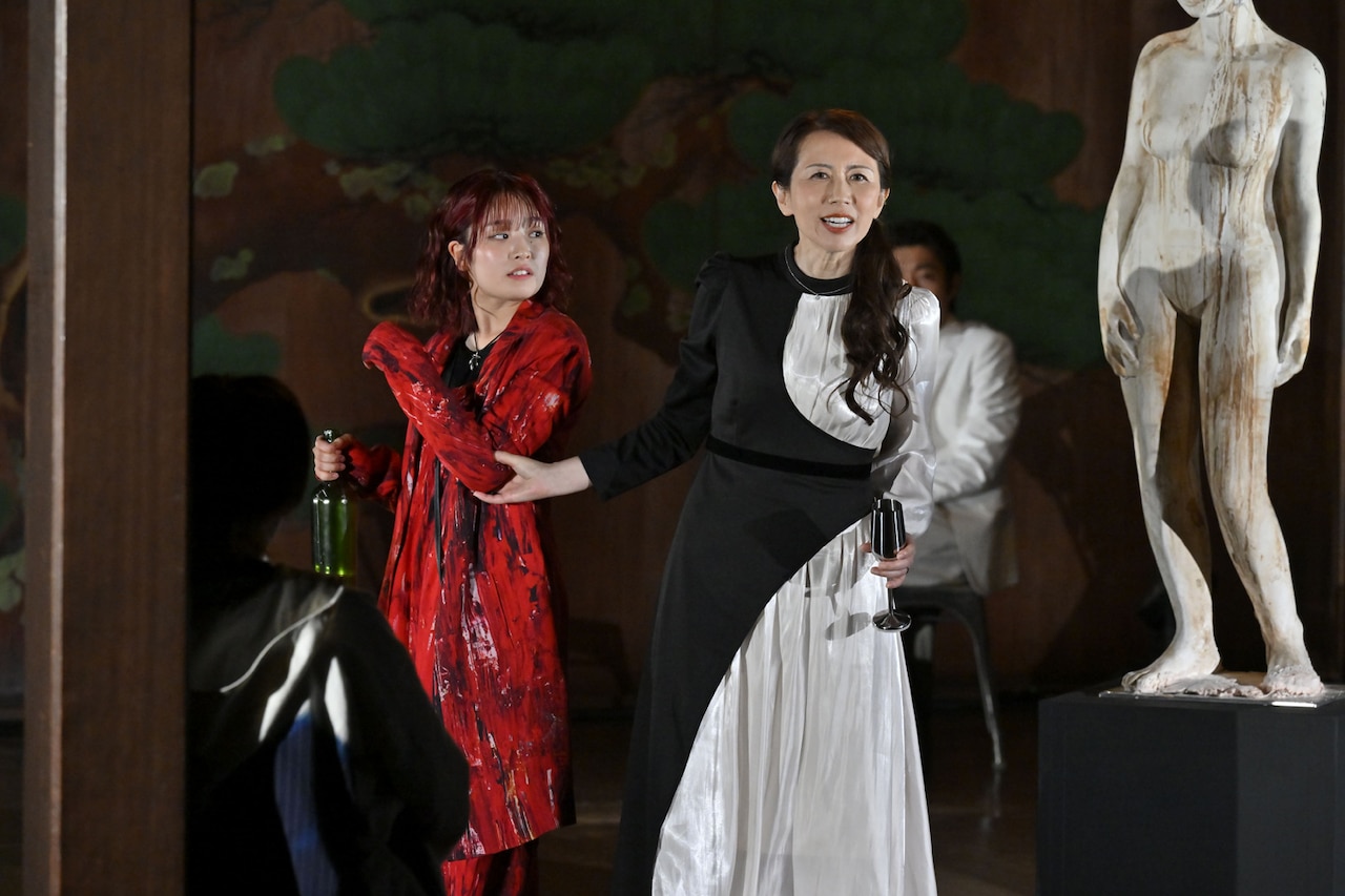 フリーアナウンサー堀井美香の初主演作「フェードラ -炎の中で-」開幕