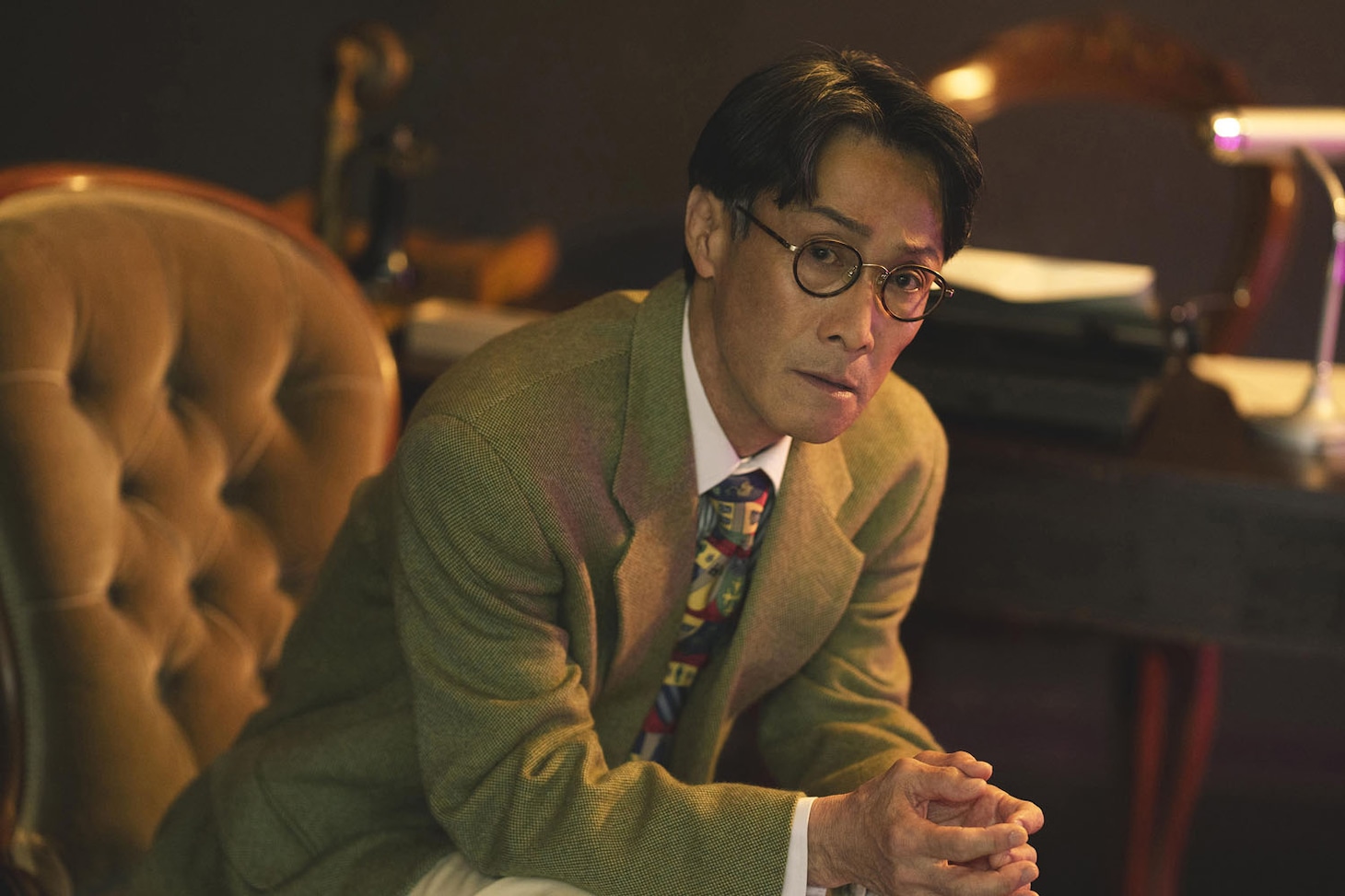 大石継太のキャストビジュアル。（撮影：宮田浩史）
