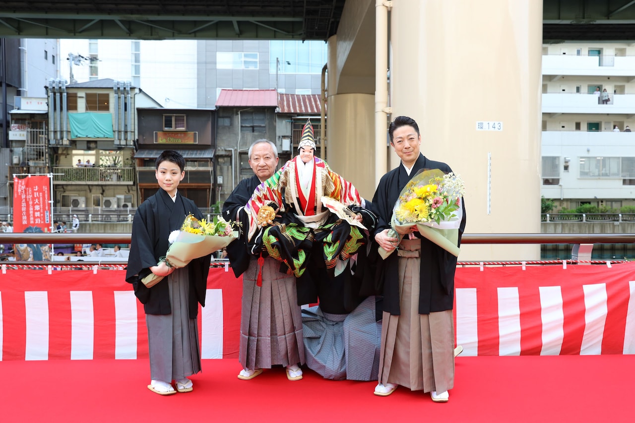 中村歌六 中村米吉 稲穂の会 2021年の歩み+卓上カレンダー2年分 茶話会 | 歌舞伎役者 中村歌六 米吉 ｜オフィシャルサイト