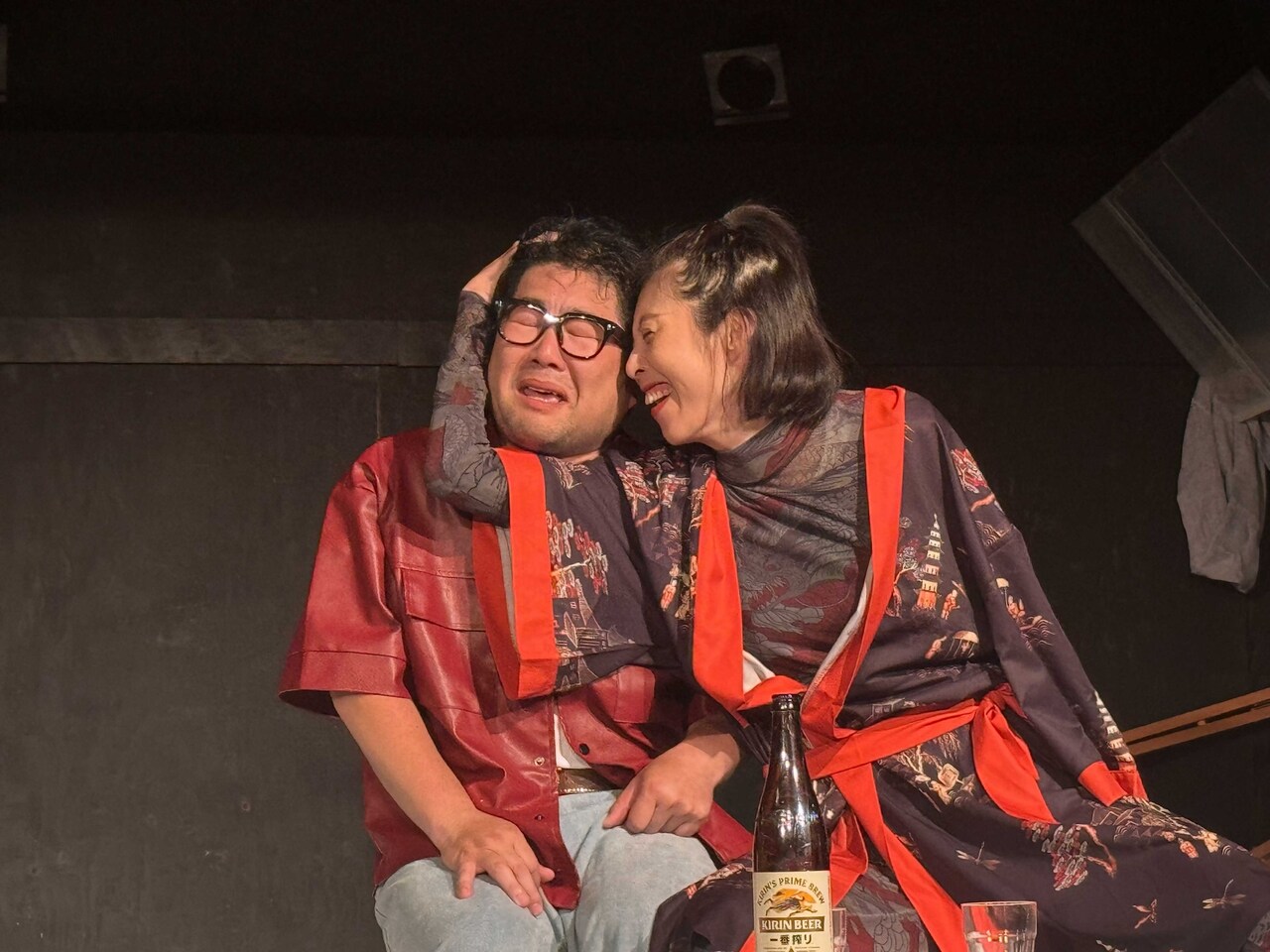 川面千晶と菊池明明による、カワモとメイメイ企画6年ぶりの本公演がスタート