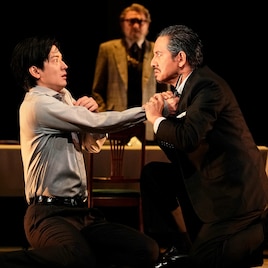 “思いもよらない世界”へ…中島裕翔・岡本健一ら出演「みんな鳥になって」上演中