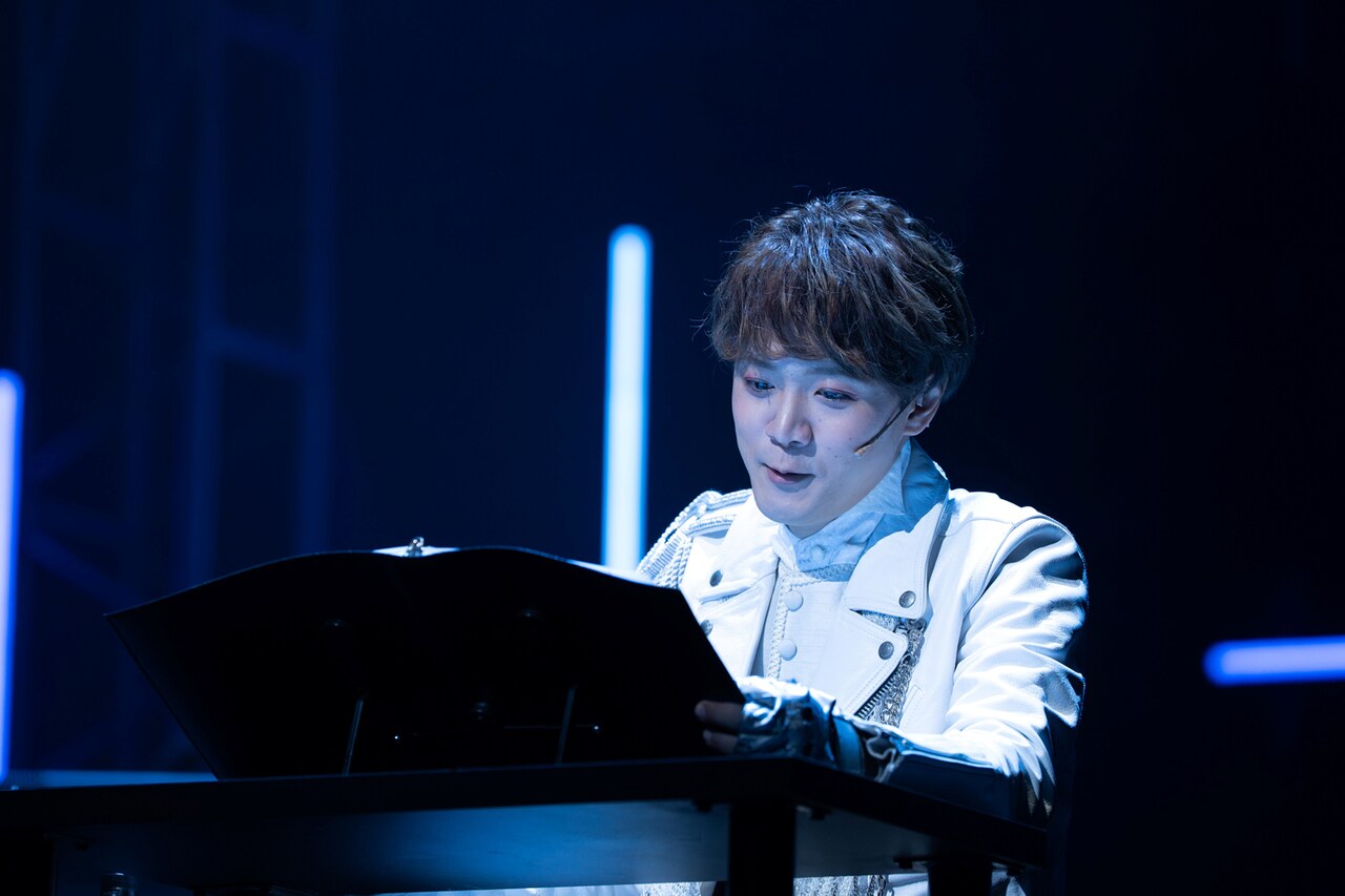 林翔太主演のトラベルショー「ガリバー」「月世界旅行」開幕、「違う世界観を楽しんで」