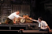 こまつ座 第154回公演「父と暮せば」より。（撮影：宮川舞子）