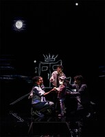 「Our Cosmic Dust」より。（Photo by Pamela Raith）