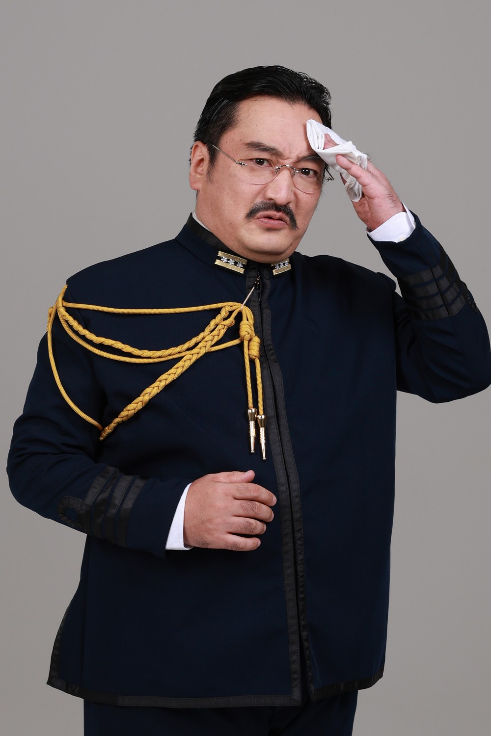 矢吹ジャンプ扮する平入大佐。