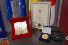 佐々木蔵之介はウォーク・オブ・フェイムを受賞した。