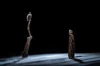 田中泯｜名和晃平「彼岸より」の様子。（Photo by Yoshikazu INOUE）