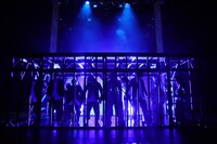 ダンスカンパニー ブッシュマン「あの日見た花の名前を君達はまだ知らない。」より。（PHOTO:HARU）