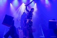 劇団壱劇屋東京支部「WIREINSATS -ヴィアインザッツ-」より。（撮影：河西沙織）