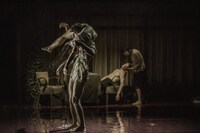 ピーピング・トム「トリプティック」より。(c)Virgina Rota