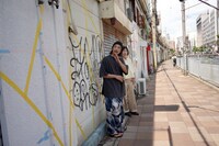 制作中の「Sun of the City, Kobe」について話す山田悠（右）と森山未來。