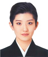 礼華はる©宝塚歌劇団