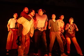 桃尻犬の2年ぶり新作「グロリアストラベル」開幕、野田慈伸「思わぬところに着地しました」