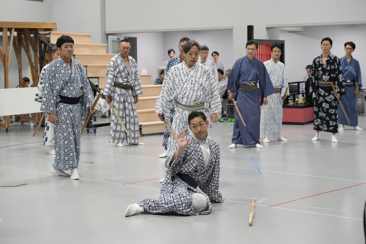 「野田版 研辰の討たれ」稽古の様子。