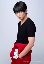 牧田哲也扮する東武日光線のキャラクタービジュアル。