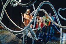 ムニ新作公演「始まりの終わり」より。（撮影：志賀耕太）