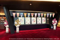 「ハリー・ポッターバースデー」開催期間中の劇場装飾の様子。