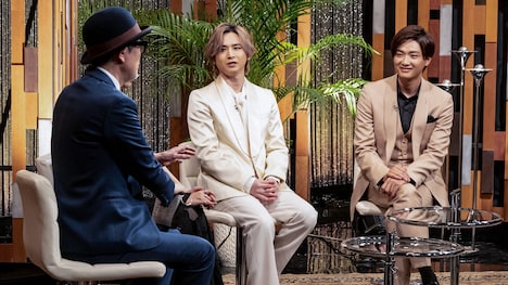 「The Covers サマースペシャル 第1夜～アクターズ・ナイト！～」より。左からリリー・フランキー、堂本光一、井上芳雄。（写真提供：NHK）