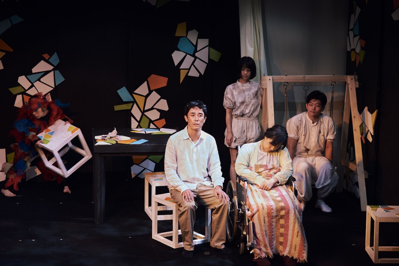 ハイワイヤ 第2回公演「墓場までのかえりみち、ゆりかごからブランコへ。」より。