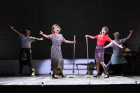 リンレイ 80th Anniversary「キレイをつなぐ物語」より。（撮影：木村洋一）