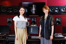 左から望海風斗、凪七瑠海。