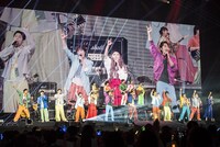 「CUE DREAM JAM-BOREE 2025 UMASHIKA SUMMER FES!!!!!」より。（撮影：鑓水雄介、坂井亨輔）