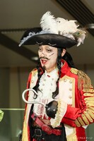 フック船長役の石井一孝。（撮影：宮川舞子）