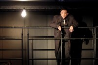 舞台「怪人21面相」より。（撮影：大塚浩史 / ダブルスクイーズ）