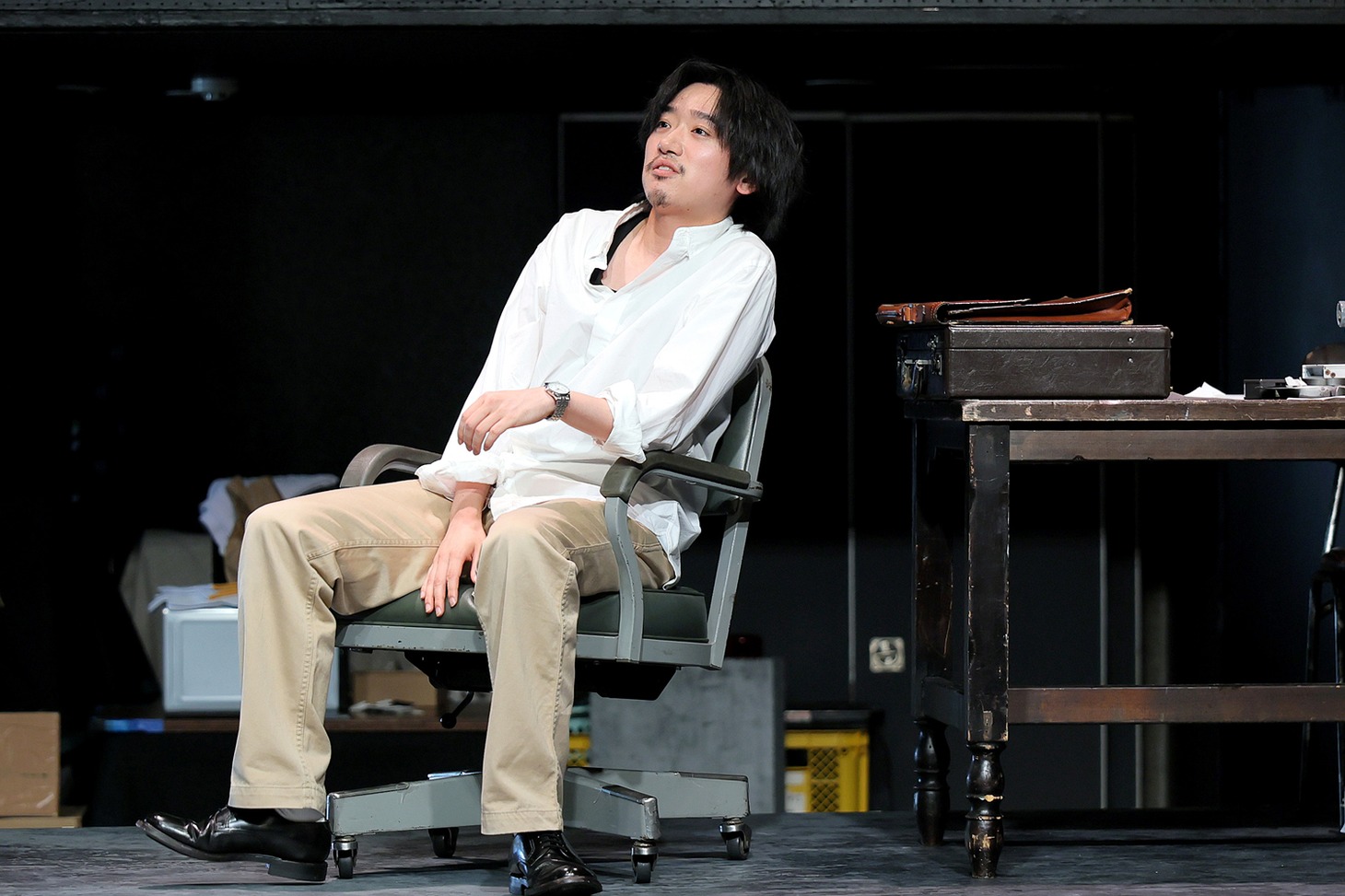 舞台「怪人21面相」より。（撮影：大塚浩史 / ダブルスクイーズ）