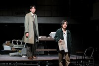 舞台「怪人21面相」より。（撮影：大塚浩史 / ダブルスクイーズ）