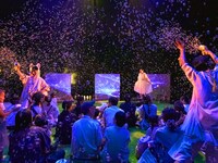 「めにみえない みみにしたい / 2025年夏ツアー」より。（撮影：細野晋司）