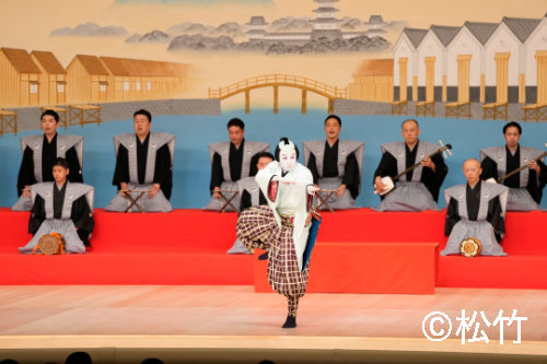 松竹創業百三十周年「八月納涼歌舞伎」第三部「越後獅子」より。