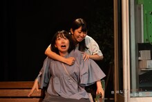 かるがも団地 第11回本公演「意味なしサチコ、三度目の朝」より。（撮影：月館森）