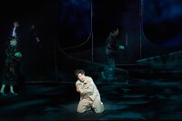 オペラ「ナターシャ」より。（撮影：堀田力丸 / 提供：新国立劇場）