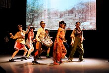 Baobab 第16回本公演「～セネガル・凱旋・オードブル～」より。（撮影：大洞博靖）