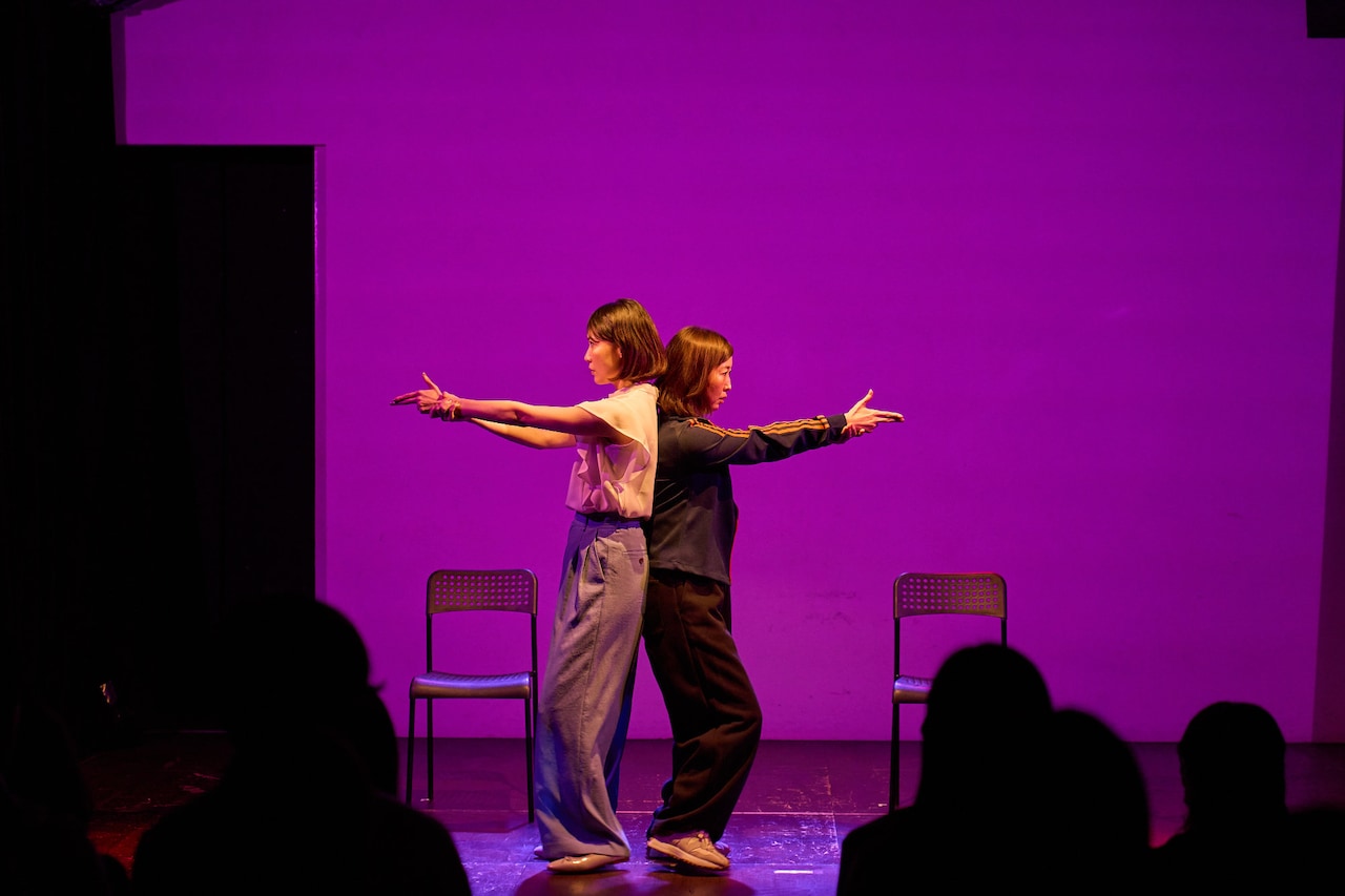 全力でふざけ倒します！村川絵梨と岸本鮎佳の二人芝居「またしても登場して頂きましょう」開幕