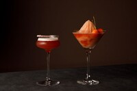 グランドハイアット福岡で提供されるカクテル。左からクリムゾン・フェアリー、ヴレ・ドゥ・クール。