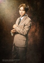 土屋直武扮する波多野。