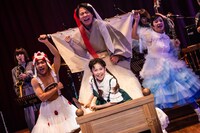 音楽劇「くるみ割り人形外伝」より。（Photo by Masayo）