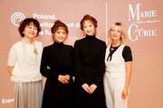 左から鈴木裕美、昆夏美、星風まどか、マルタ・ジェリンスカ2025年日本国際博覧会ポーランド政府副代表。