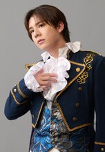 上仁樹扮する紳士バークリー卿。