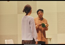 劇団papercraft 第12回公演「旧体」より。（撮影：中川達也）