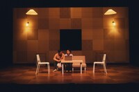 劇団papercraft 第12回公演「旧体」より。（撮影：中川達也）