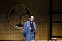 「松平健芸能生活50周年記念公演」第1部「暴れん坊将軍」より。（写真提供：明治座）