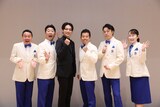 「松竹創業130周年 秋だ！笑いだ！松竹新喜劇 九月公演」取材会より、左から曽我廼家桃太郎、曽我廼家一蝶、辰巳ゆうと、藤山扇治郎、渋谷天笑、曽我廼家いろは。
