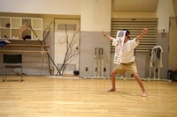 Orchardシリーズ K-BALLET Opto「踊る。遠野物語」公開リハーサルの様子。