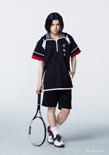 土屋直武扮する伊武深司。