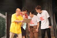 日本の劇団「その鉄塔に男たちはいるという」より。（撮影：白根美恵）