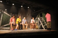 日本の劇団「その鉄塔に男たちはいるという」より。（撮影：白根美恵）